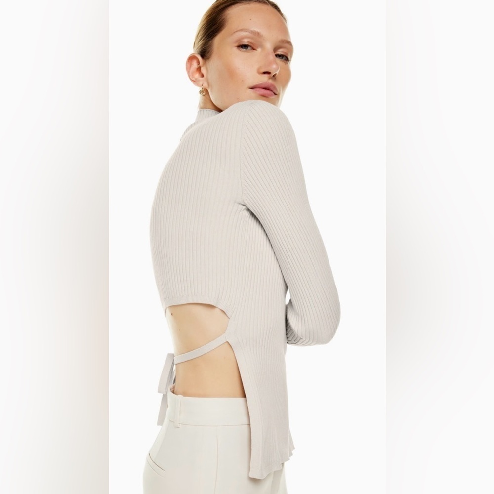Babaton Sculpt Knit Tie-Back Longsleeve top Matte Pearl white Size Medium
